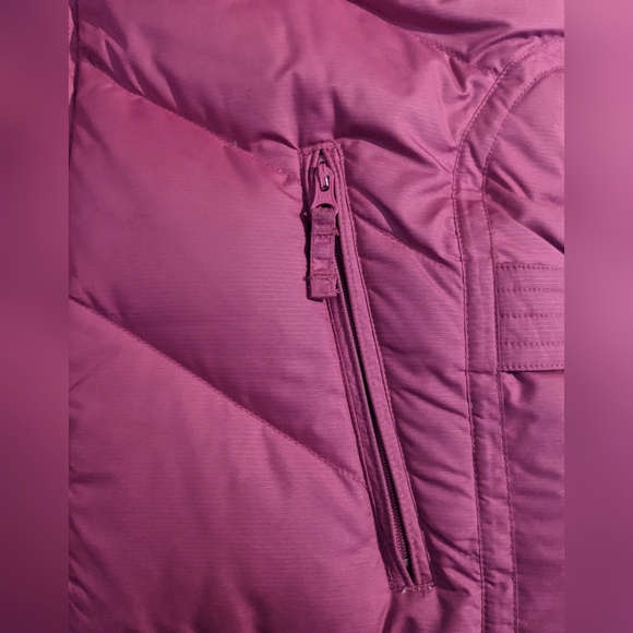 Women's Puffer Vest - Picture 6 of 6